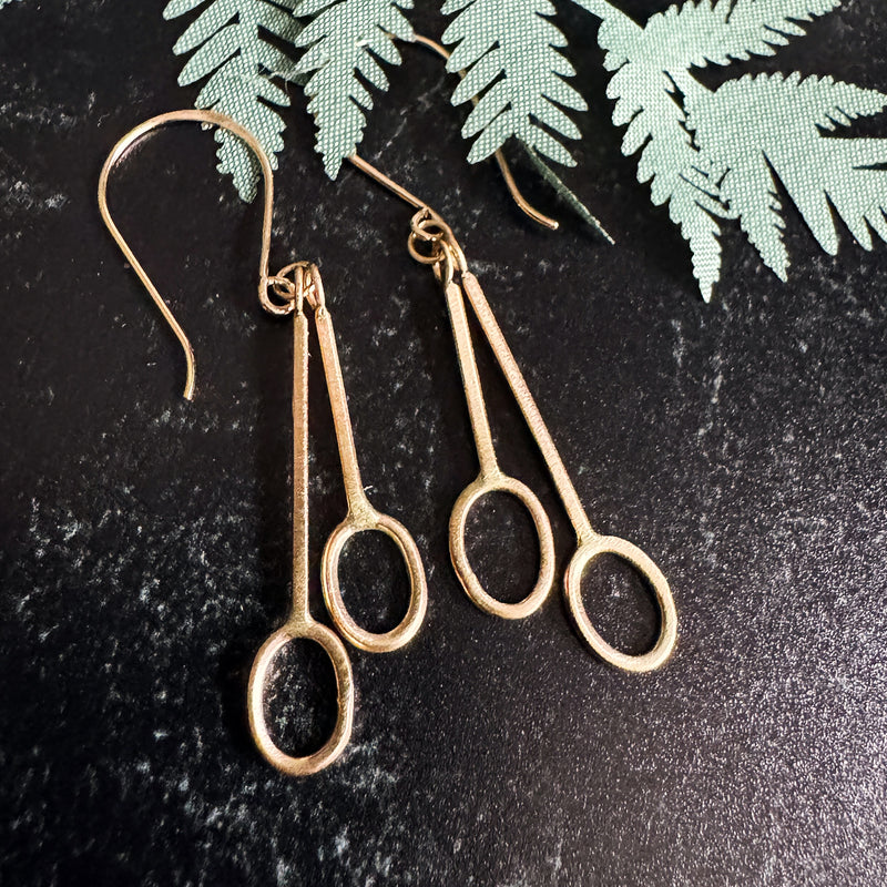 14 karat yellow gold drop earrings